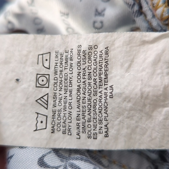 Rock & Republic Berlin Distressed Denim Jeans 8M Blue Pockets - Picture 7 of 16